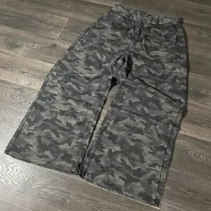 Army baggy pants | Камуфляжні широкі штани jaded type opium sk8 y2k