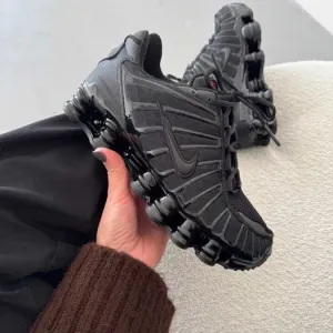 Женские кроссовки Nike Shox TL Black Premium. 36-40