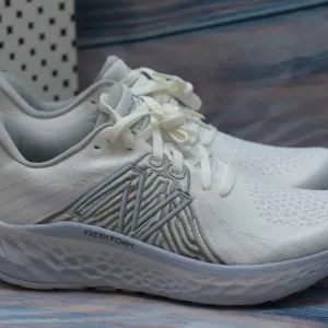 Оригінал! Жіночі бігові кросівки New Balance Fresh Foam X Vongo V5