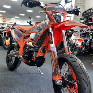 Мотоцикл STN V8 Motard В НАЯВНОСТІ !!!