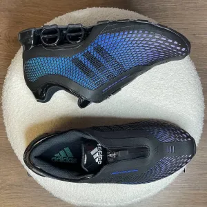 Кросівки Adidas Megaride S2, розміри 40, 41, 45. Оригінал!