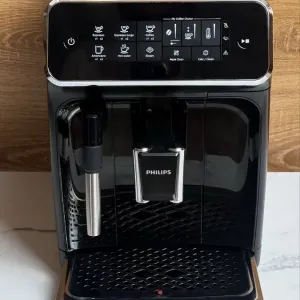 Кавоварка Кавомашина PHILIPS  Series 3200 з Гарантією!