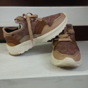 Кросівки coach, guess, Calvin Klein