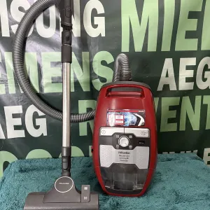 Пилосос Miele Blizzard CX1
