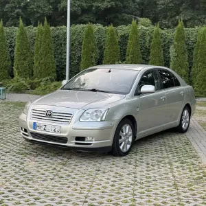 Toyota Avensis 2,0 дизель механіка в гарному стані