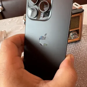 Кому  Iphone 15 Pro на 256 Gb хороший стан, звертайтесь!