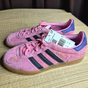 Оригінал 100% Жіночі кросівки Adidas Gazelle Indoor W  Bliss Pink(Розмір 38-24,5см)