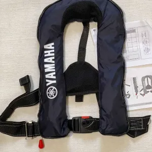 Самонадувной спасательный жилет Yamaha