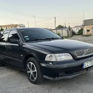 Вольво V40 Универсал 1.6 Газ Бензин  Недорого Бляха Нерастаможена Возможен  Обмен