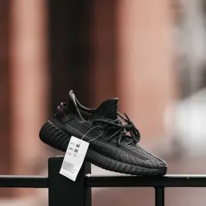 Кросівки Adidas Yeezy Boost 350 V2 Reflective Laces Premium Black | Кроссовки Адидас чоловічі жіночі