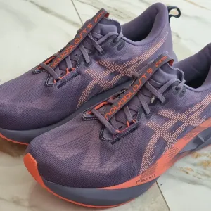 Оригінал 100% чоловічі кросівки asics novablast 5  eur 44.5