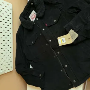 Куртка Levi's Men's Corduroy Sherpa Lined Trucker Jacket М розмір