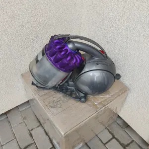 DYSON Пилесос з Німеччини