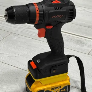 Адаптер перехідник з інструменту Dnipro m на акб Dewalt 3д друк