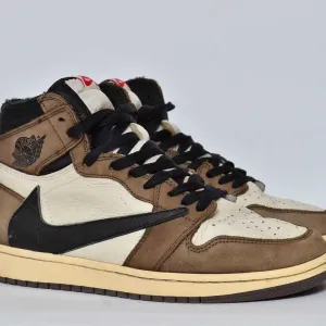 Nike Air Jordan 1 Retro High 42,5р кроссовки джордан