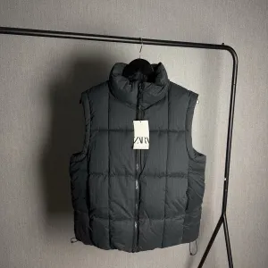 Жилетка від ZARA