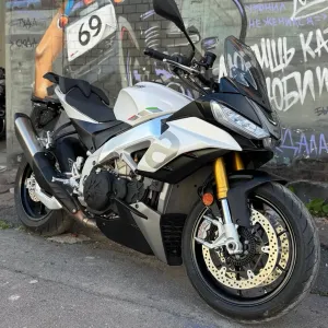 Мотоцикл Aprilia Tuono V4 2022 рік
