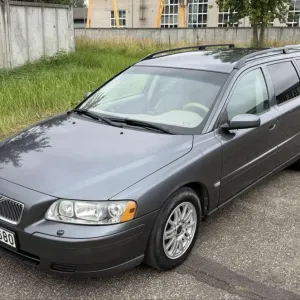 Свіжопригнана Volvo V-70