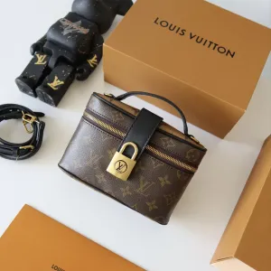 Сумочка жіноча коричнева Louis Vuitton Low Key Vanity Pouch луи витон сумка женская коричневая шкіряна шкіра натуральная кожа кожаная маленькая тренд