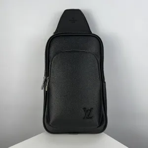 Чоловіча сумка-слінг Louis Vuitton / Мужская сумка