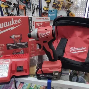 Milwaukee 3650-21P m18 Impact, безщітковий шуруповерт