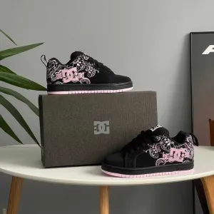 Кеди DC Court Graffik Black Pink дс чорні фіолетові кросівки