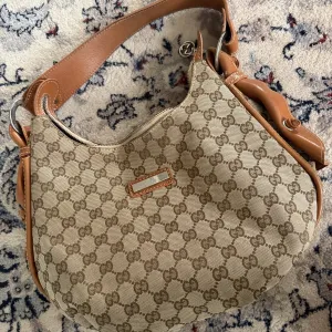 Продам сумку Gucci оригінал
