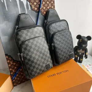 Чоловіча сумка слінг чорна сіра шкіряна Louis Vuitton Slingbag Avenue