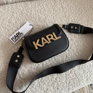 Сумка Karl Lagerfeld шкіряна