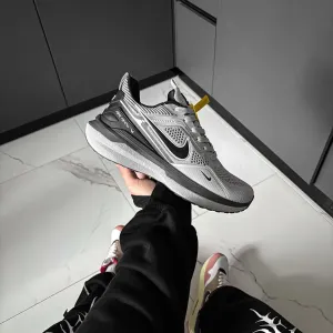 Кросівки Кроссовки Nike Zoom Winflo Light Grey Серый Сірий Кросовки демісезон