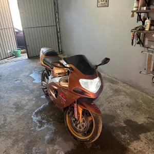 Продам / Обмін Suzuki GSX-R600 (З документами) + Екіпіровка й шолом у подарунок!