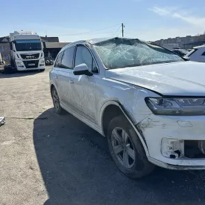 Audi Q7 Продам ( Терміново)