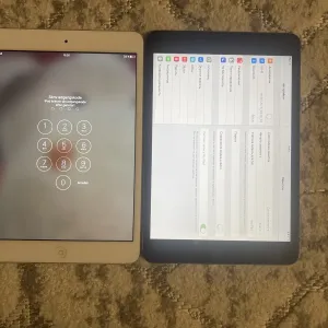Продам iPad mini 1