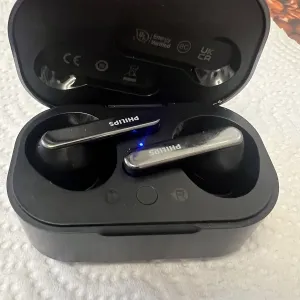 Бездротові навушники Philips TAT 5506
