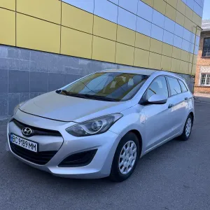 Автомобіль Hyundai i30 2013 року  Двигун: 1.4 дизель Коробка передач: 6-ступенева механічна