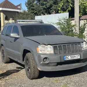 Jeep Cherokee 2005 год  3.7 бензин / газ