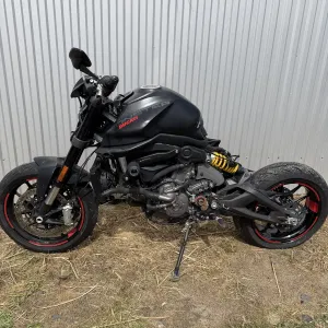 Ducati monster 937 2022рік