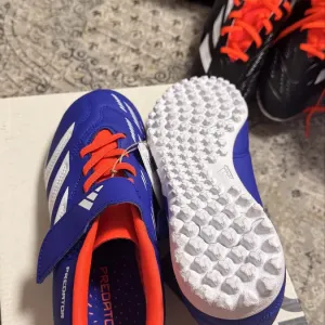Оригінал сороконіжки adidas Predator Оригінал модель (IF6421) розмір 38,5 24,5 см сороконіжки нові з бірками безконтовна доставка Укрпоштою