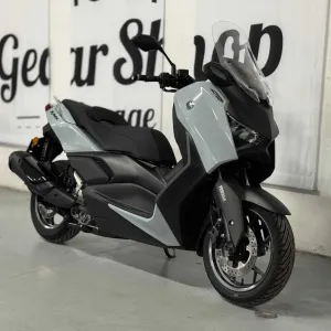 Yamaha X-Max Tech MAX 2025
