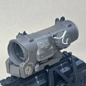 Прицел призматический Elcan 1-4 Coyote  на АК