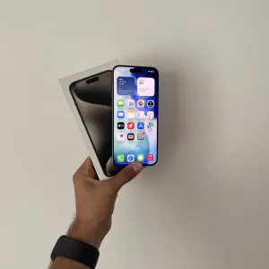 Iphone 15 Pro Max 256 GB АКБ 100% Global Neverlock