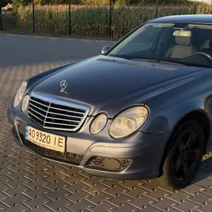 Mercedes benz w211 E270 2.7CDI