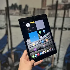 Apple iPad Pro 9.7" 128gb Wi-Fi+LTE з гарантією АКБ 94%