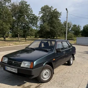 Продам ВАЗ 21099 з малим пробігом