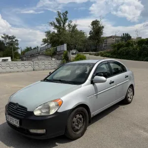 Хундай акцент третього покоління Hyundai Accent 2008