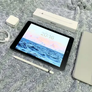 IPad 6 (128 gb) wi-fi, отличное состояние! A1893