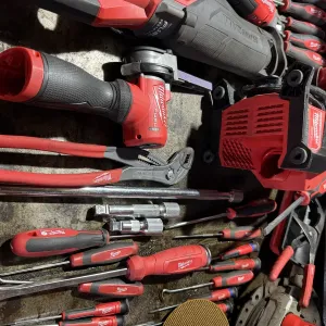 Продам электро инструмент фирмы Milwaukee