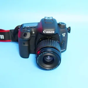 Фотоапарат Canon EOS 7D Mark II.
Дзеркальний фотоапарат Canon EOS 7D. Фотокамера Canon. Фотоаппарат Canon. Зеркальная камера Canon. Фотокамера Canon.