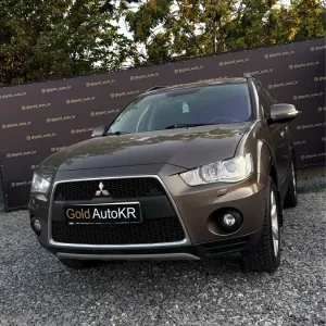 Mitsubishi Outlander XL