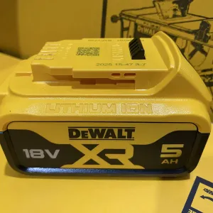 Аккумуляторная батарея DeWALT DCB184 18V  5Ач девальт  нові 2025 рік